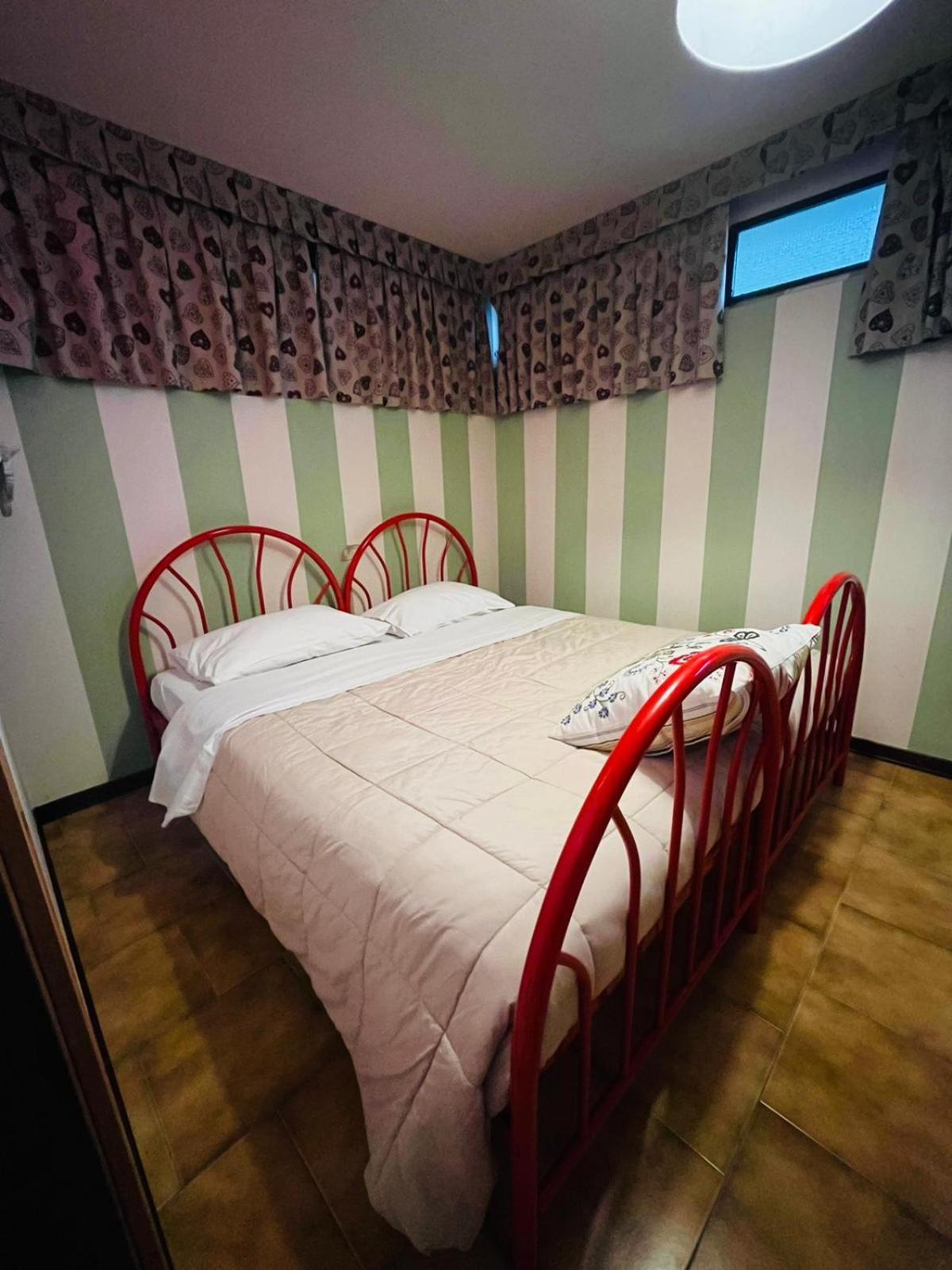 San Luigi - Rooms & Apartments Камподольчіно Номер фото