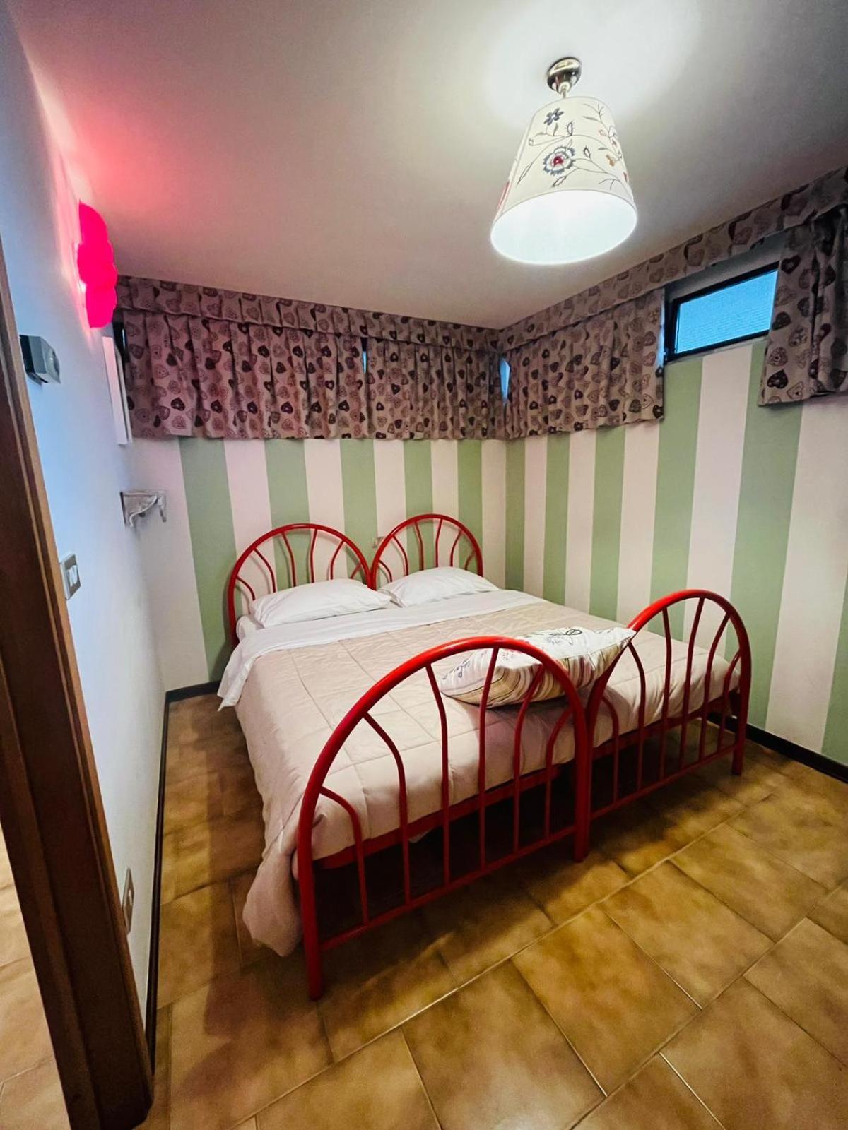 San Luigi - Rooms & Apartments Камподольчіно Номер фото