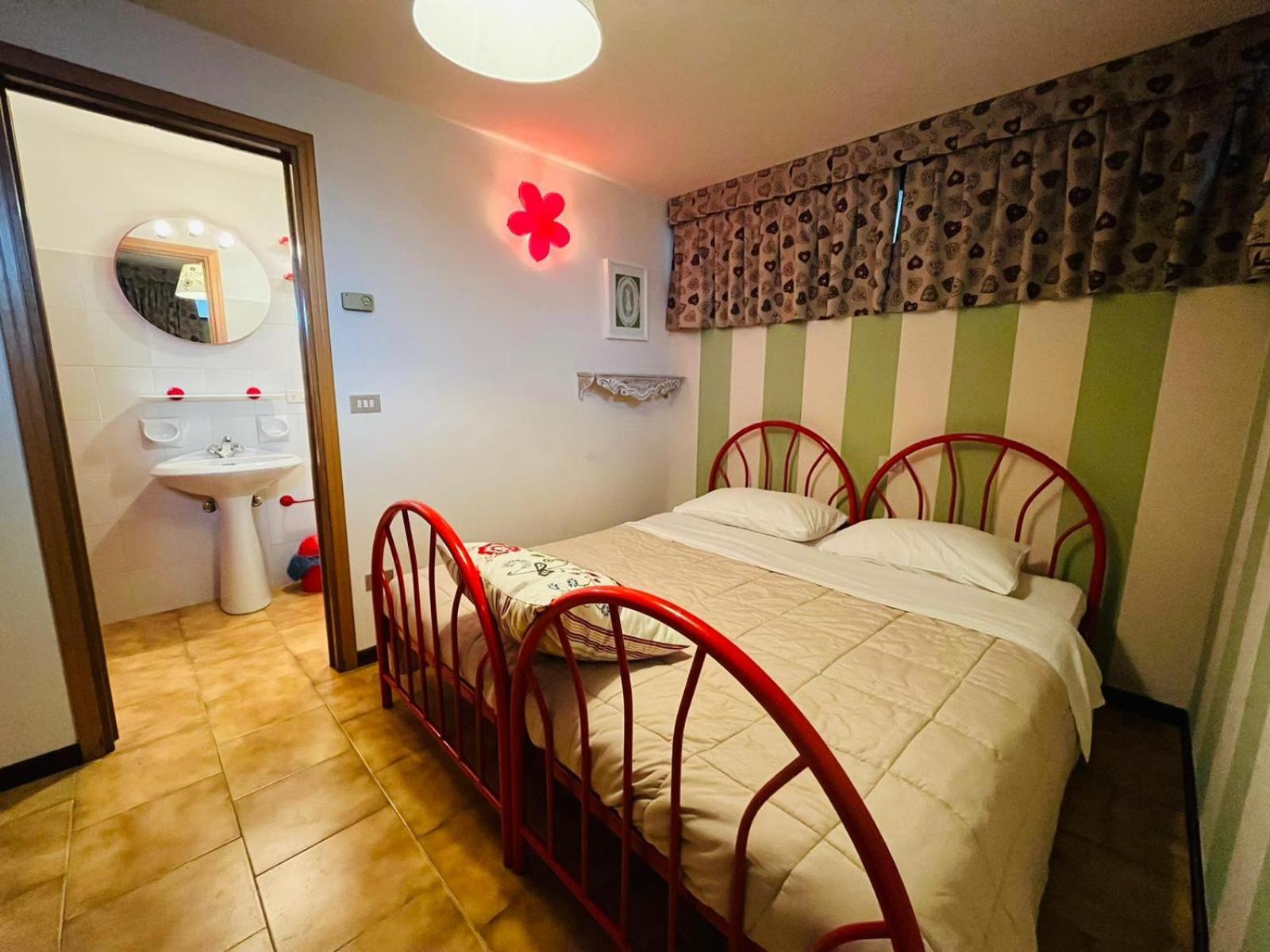 San Luigi - Rooms & Apartments Камподольчіно Номер фото